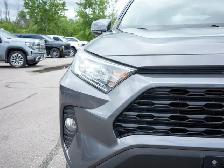 2021 Toyota RAV4 XLE - Photo 12