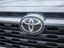 2021 Toyota RAV4 XLE - Photo 13