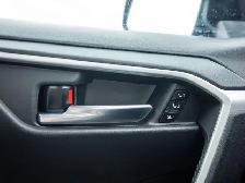 2021 Toyota RAV4 XLE - Photo 33