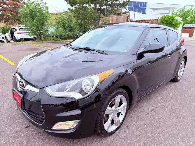 2015 Hyundai Veloster RE:FLEX 3dr Hatchback w/Red Interior (1.6L