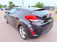 2015 Hyundai Veloster RE:FLEX 3dr Hatchback w/Red Interior (1.6L - Photo 6