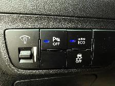 2015 Hyundai Veloster RE:FLEX 3dr Hatchback w/Red Interior (1.6L - Photo 13