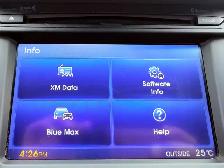 2015 Hyundai Veloster RE:FLEX 3dr Hatchback w/Red Interior (1.6L - Photo 17