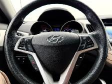 2015 Hyundai Veloster RE:FLEX 3dr Hatchback w/Red Interior (1.6L - Photo 21