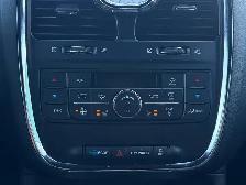 2015 Chrysler Town & Country S | CLEAN CARFAX | NAVI | BACK-UP C - Photo 19