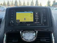 2015 Chrysler Town & Country S | CLEAN CARFAX | NAVI | BACK-UP C - Photo 26