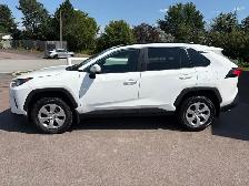 2021 Toyota RAV4 - Photo 4