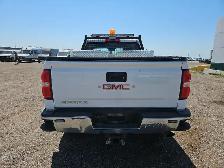 2018 GMC Sierra 2500HD - Photo 4