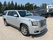 2016 GMC Yukon XL DENALI 4WD 4dr - Photo 3