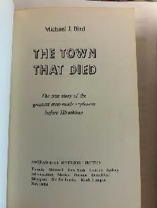 THE TOWN THAT DIED by Michael J. Bird - 1967 SC - Photo 2