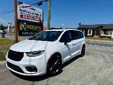2025 Chrysler Pacifica LIMITED! CLEAN CARFAX! SAME DAY DELIVERY!