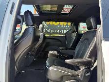 2025 Chrysler Pacifica LIMITED! CLEAN CARFAX! SAME DAY DELIVERY! - Photo 16