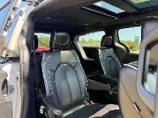 2025 Chrysler Pacifica LIMITED! CLEAN CARFAX! SAME DAY DELIVERY! - Photo 19