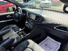 2025 Chrysler Pacifica LIMITED! CLEAN CARFAX! SAME DAY DELIVERY! - Photo 24