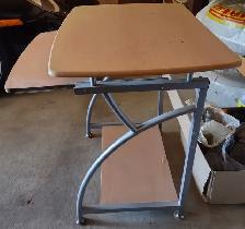 Computer desk. - Photo 2