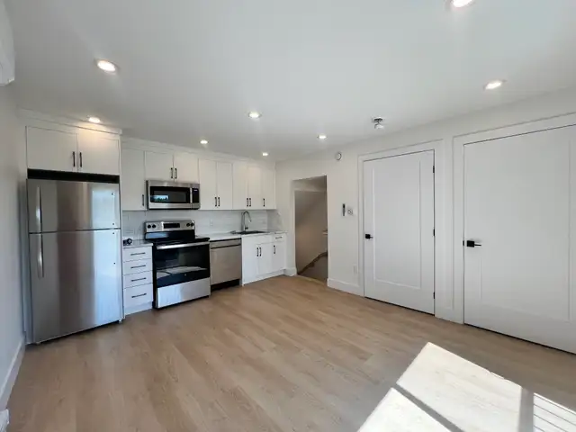 HERRING COVE ROAD - GORGEOUS 3 BR 1.5 BATH AVAILABLE NOW!