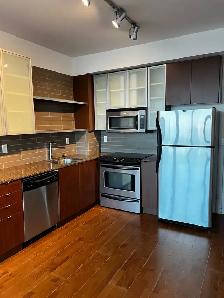 29th Floor | Unobstructed Lake View | Luxury 1BR at Spire | - Photo 8
