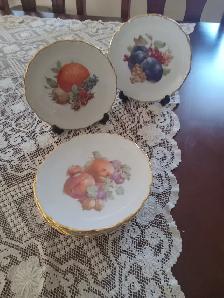 FRUIT/DESSERT PLATES- MADE IN BAVARIA -GERMANY - Photo 3