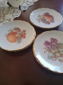FRUIT/DESSERT PLATES- MADE IN BAVARIA -GERMANY - Photo 5