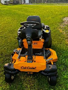 Cub Cadet Zero Turn lawn mower with steering wheel - Photo 10