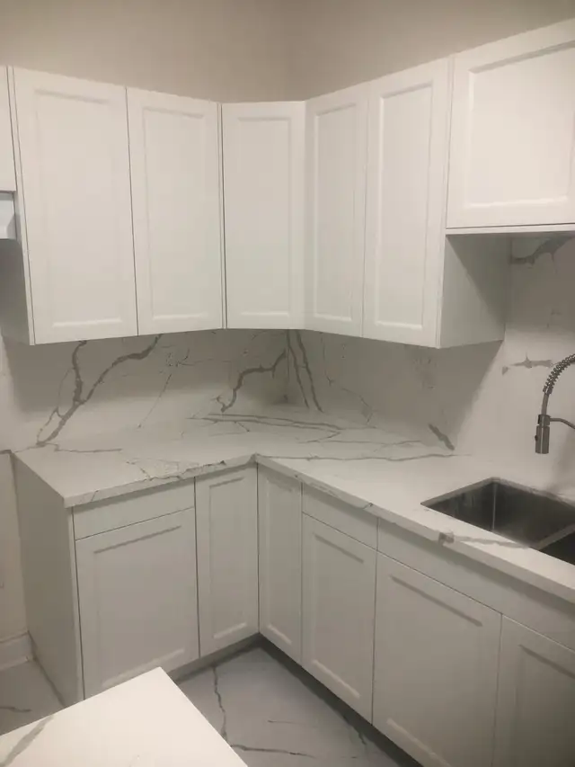 Custom Quartz & Porcelain Countertops