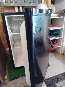 Magic Chef Mini Fridge