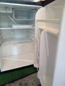 Magic Chef Mini Fridge - Photo 2