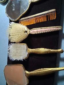 TWO VINTAGE DRESSER SETS - Photo 2