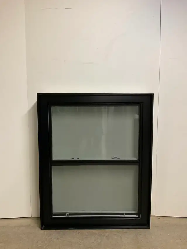 10842GH Fenêtre Guillotine HYBRIDE Noir   38 1/2 x 47 1/2