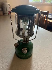 Coleman  gas Lantern ( rare model 222)