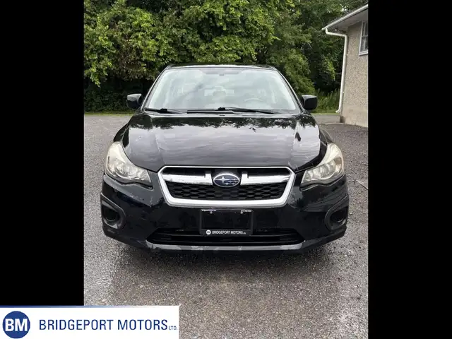 2014 Subaru Impreza 2.0i w/Touring Pkg - Only 68,000 KMS!!