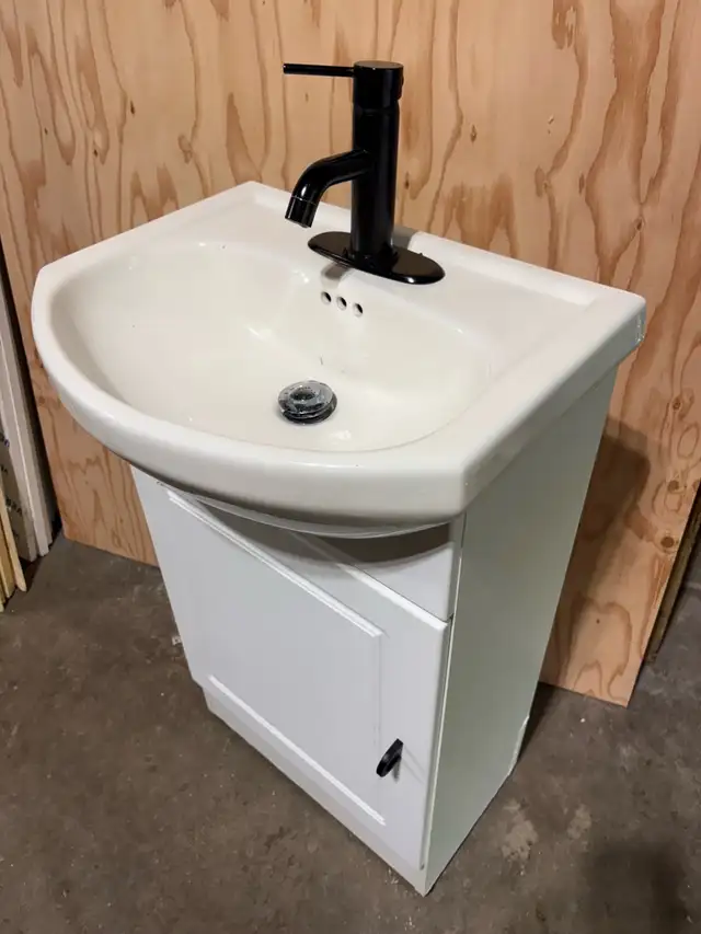 Belly sink and vanity