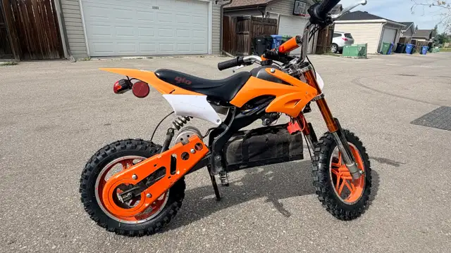 2019 Gio 1000W Electric Dirt Bike - Great Condition