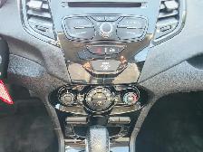 2014 Ford Fiesta Hatchback Navigation Sunroof Bluetooth - Photo 16