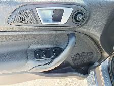2014 Ford Fiesta Hatchback Navigation Sunroof Bluetooth - Photo 18