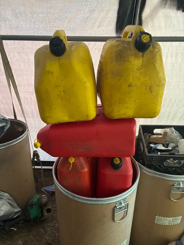 20 L gas cans