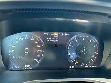 2019 Volvo XC40 T5 AWD Momentum 2.0L - Photo 9