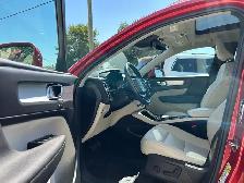 2019 Volvo XC40 T5 AWD Momentum 2.0L - Photo 11