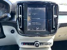 2019 Volvo XC40 T5 AWD Momentum 2.0L - Photo 14