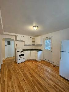 2 1/2 apartment near Jewish General Hospital (JGH) 1 Bedroom