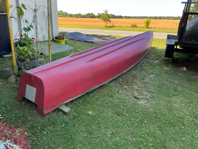 17’ 8" canoe