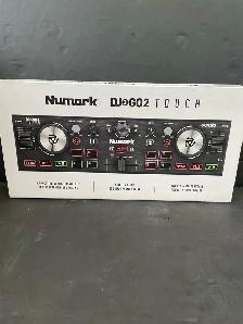 NUMARK DJ2GO2 TOUCH DJ CONTROLLER