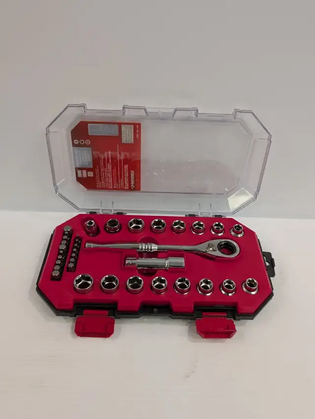 (B2270) Ratchet and Socket Set Husky 35 pc 3/8'