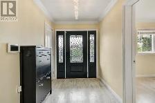 3 Bdrm den, Utilities Included - Photo 2