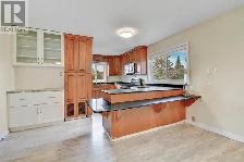 3 Bdrm den, Utilities Included - Photo 3
