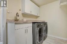 3 Bdrm den, Utilities Included - Photo 10