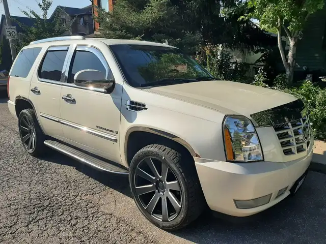 ONE of A Kind DIAMOND WHITE ESCALADE 1 Owner,  ORIGINAL PAINT!!