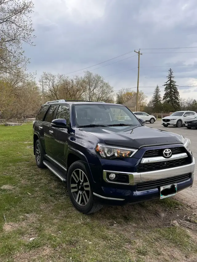 2014 Toyota 4Runner Limited - low mileage - safeties