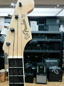 Ukulélé Fender - Photo 2