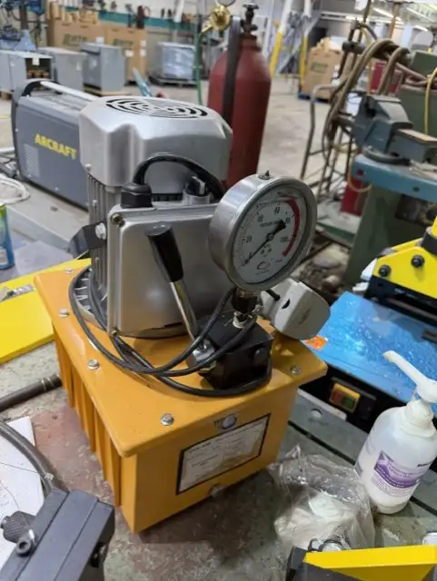 Three-in-One Electric Hydraulic Busbar Processor – HHM-200H